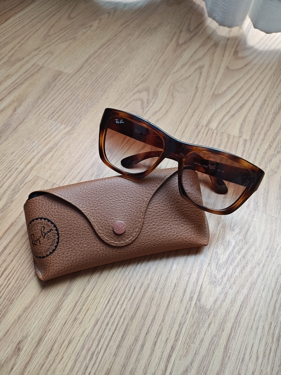 Ray-Ban RB 4194 Tortoise Square Sunglasses 710/85 53mm + Case RB 4194 710/85 main image 9